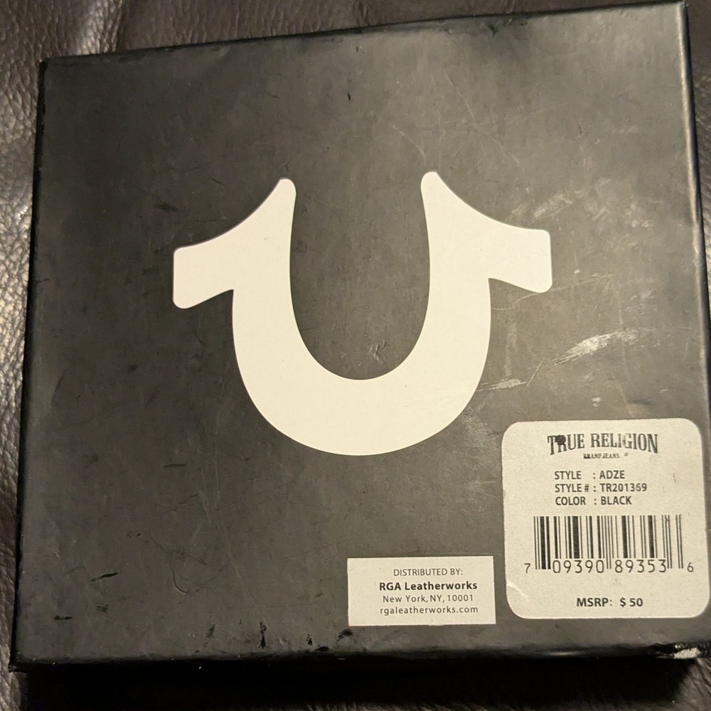 True Religion Black Magnetic Leather Phone Wallet - Picture 3 of 3